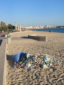 Residuos en Playa de Palma.