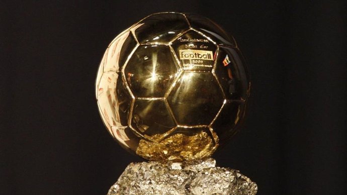 Imagen del trofeo del Balón de Oro.