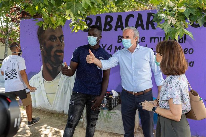 El Ayuntamiento de Zaragoza restaura el mural dedicado al karateca Babacar Seck, tras aparecer pintadas racistas.