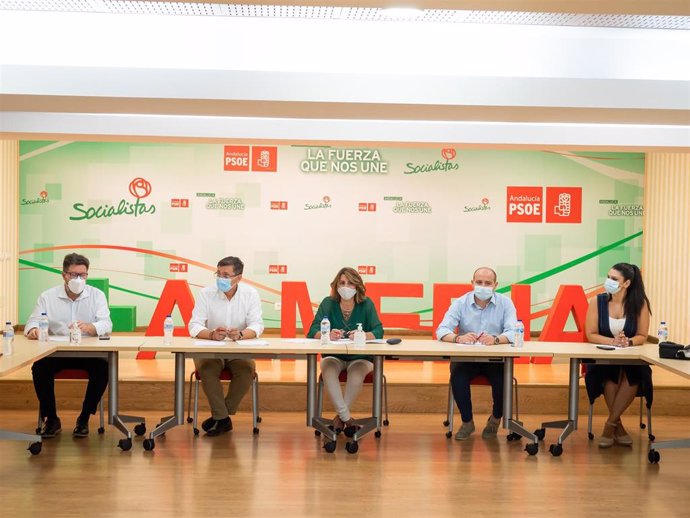 Susana Díaz durante la reunión en Almería