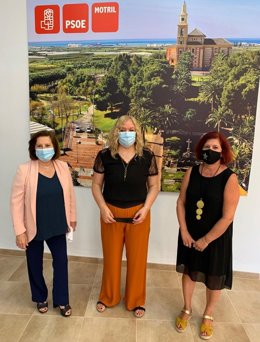 Rueda de prensa de la parlamentaria andaluza del PSOE María José Sánchez en Motril (Granada)