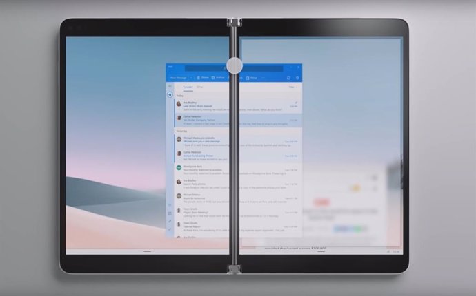 Los dispositivos con doble pantalla de Microsoft se retrasarán hasta 2022