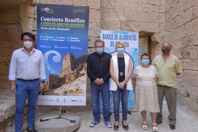 Almería.-La Alcazaba acogerá el próximo domingo un concierto benéfico de la OCAL