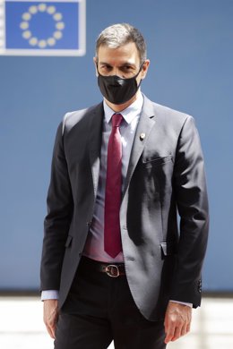 HANDOUT - 20 July 2020, Belgium, Brussels: Spanish Prime Minister Pedro Sanchez arrives to attend the fourth day of the European Council special summit, held to discuss a shared economic recovery plan. Photo: -/European Council/dpa - ATTENTION: editoria