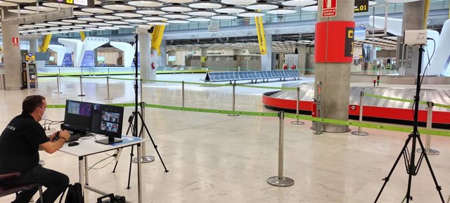 Indra implanta sistemas de control de temperatura de pasajeros en 13 aeropuertos españoles