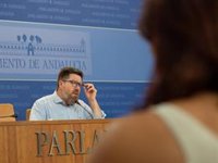 PSOE-A ve a Moreno y Marín preocupados por el "botín de cargos" y asegura que "es imposible ampliar gobierno sin coste"