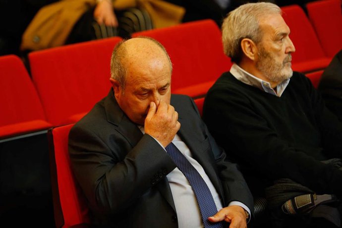 El exalcalde de Granada José Torres Hurtado, sentado en el banquillo del macrojuicio por el caso Serralo en Granada a 3 de febrero del 2020