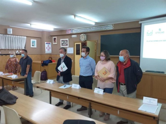 De izda a decha: Paloma Sicilia (USO); José María Cueto (Otecas); José López-Sela (FSIE); Ángel Gallo (CECE); Desiree Fernández (Concapa) y Carlos Robla (Escuelas Católicas).