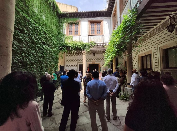 Acto de homenaje a las víctimas de la COVID-19 en la Cámara de Comercio de Salamanca.