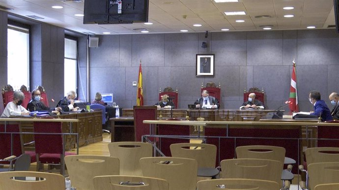 Vistilla en el TSJPV por la petición de Acus de suspensión de la obligatoriedad del uso de mascarilla en Euskadi como medida cautelar.