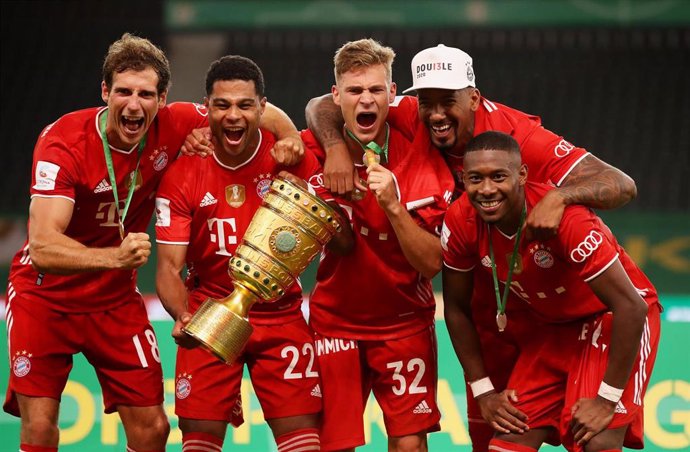 Los jugadores del Bayern celebrando la conquista de la Copa de Alemania