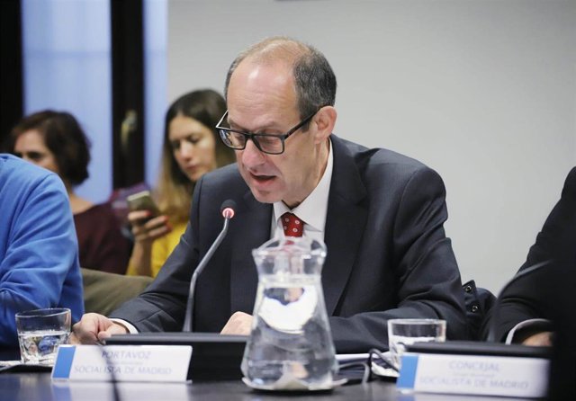 Imagen de recurso del edil del PSOE en el Ayuntamiento de Madrid, Ramón Silva.