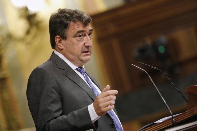 Pleno en el Congreso sobre las medidas de la Comisión para la Reconstrucción Social y Económica