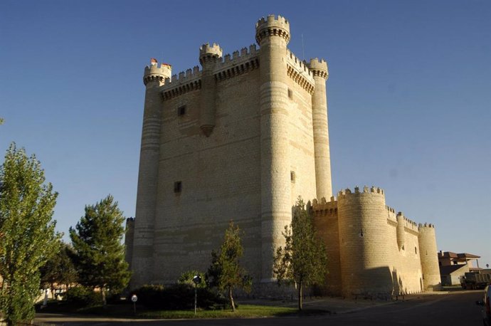 El castillo de Fuensaldaña, con la torre del Homenaje.
