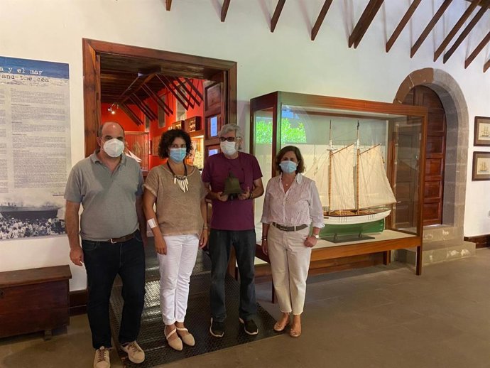 Donan una campana del siglo XVIII al Museo Insular de La Palma