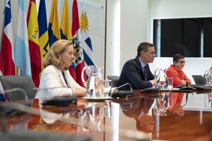 El presidente del Gobierno, Pedro Sánchez, participa, por videoconferencia, en la Conferencia de jefes de Estado y de Gobierno 'Juntos por una respuesta para América Latina y el Caribe ante la COVID-19', a la que han asistido la vicepresidenta tercera, 