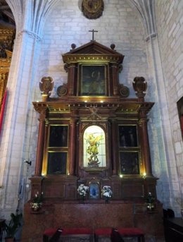 Retablo de San Miguel en la Iglesia de San Mateo Apóstol de Lucena