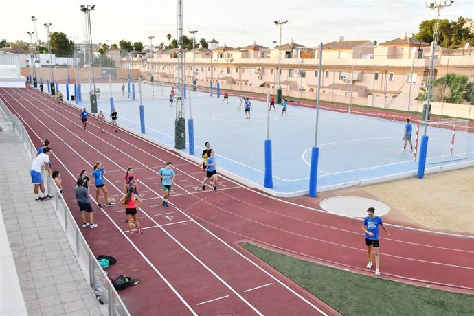 Pista de Atletismo en Polideportivo Municipal Mascareta de Tomares