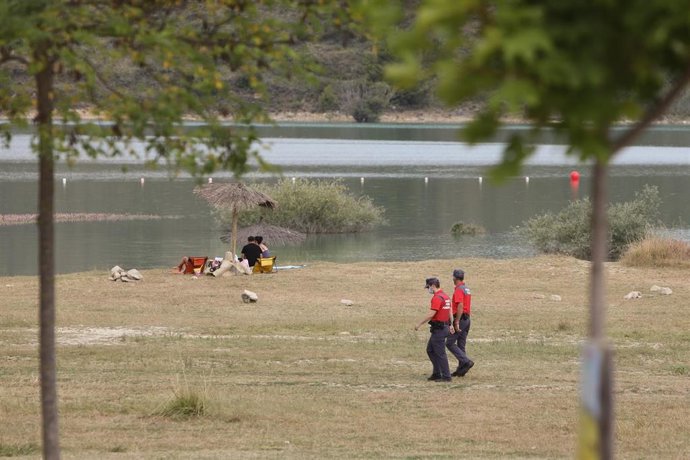 Usuarios del pantano de Alloz.