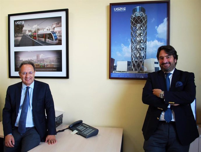 De izquierda a derecha, Ozgur Unay Unay y Manuel González Moles., presidente y CEO de UG21, respectivamente.