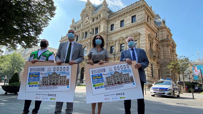 Bizkaiko Foru Jauregiari dedikatutako ONCEko kupoiaren aurkezpena