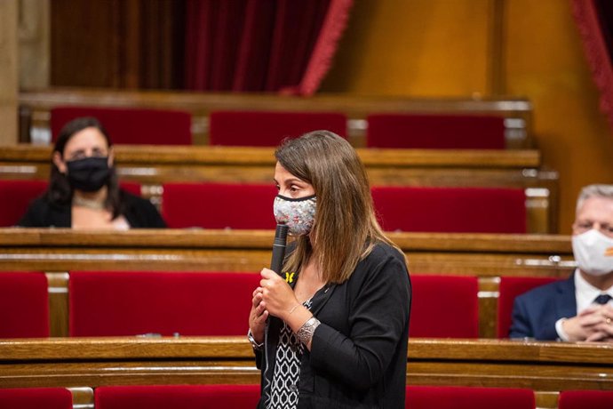 La consellera de la Presidncia i portaveu del Govern, Meritxell Budó, durant un ple de control al Govern, marcat principalment per la gestió del COVID-19, al Parlament catal, Barcelona, Catalunya (Espanya), a 22 de juliol de 2020.