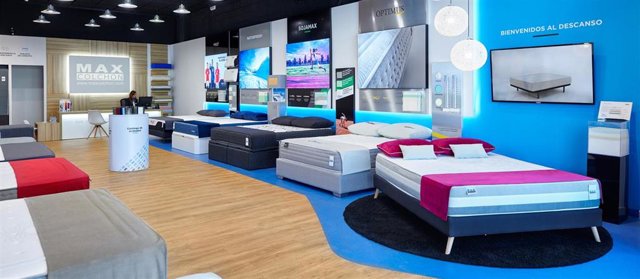 Tienda de Maxcolchon en el Centrro Comercial La Maquinista, de Barcelona, abierta en julio de 2020