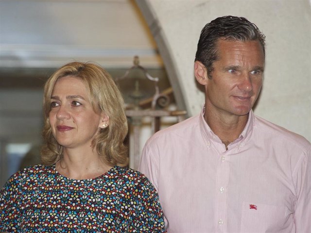 Princess Cristina and husband Inaki Urdangarin of Spanish Royal Family attend 30th Copa del Rey Audi Mapfre anniversary dinner at the Club Nautico on August 4, 2011 in Palma de Mallorca, Spain.