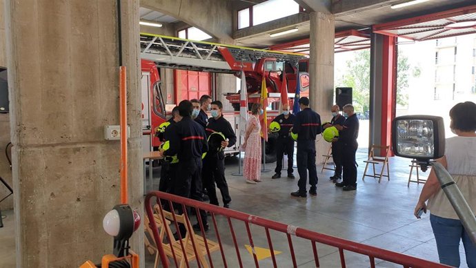 EL parque de Bomberos de Logroño cuenta desde hoy con ocho efectivos más