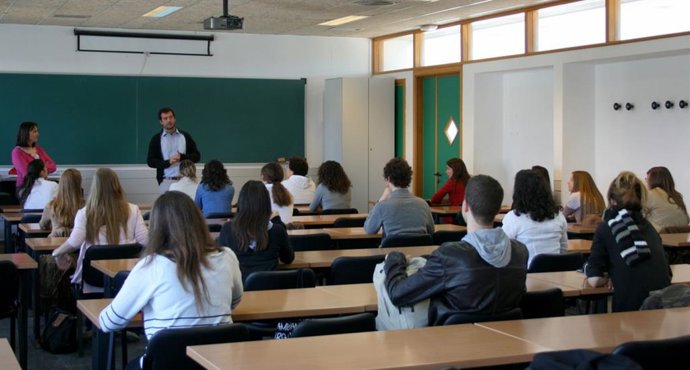 Alumnos en una clase