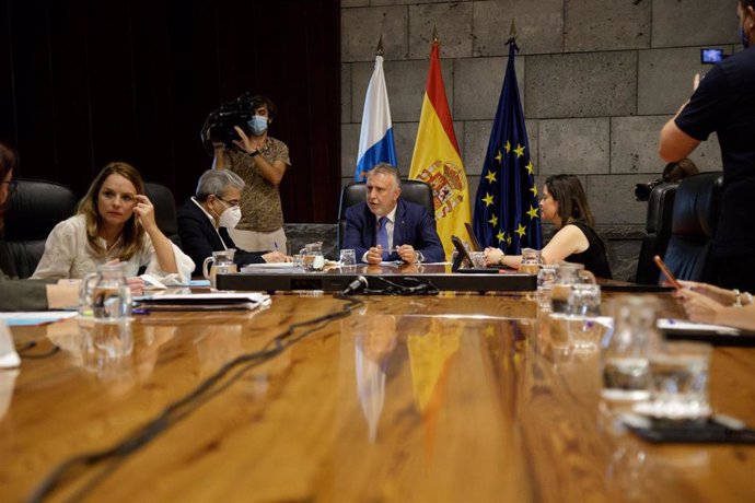 El presidente de Canarias, Ángel Víctor Torres, preside la reunión del Consejo de Gobierno de este jueves