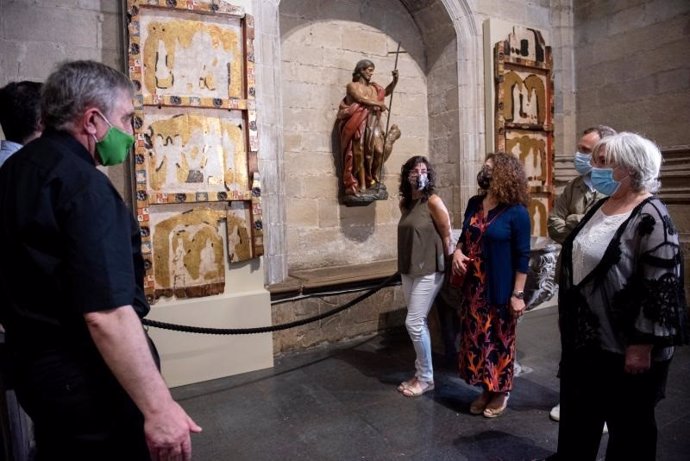 Restaurados dos paneles del primitivo retablo tabernáculo de la iglesia de Santiago el Real de Logroño