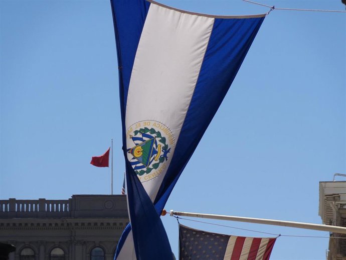 Bandera de El Salvador.