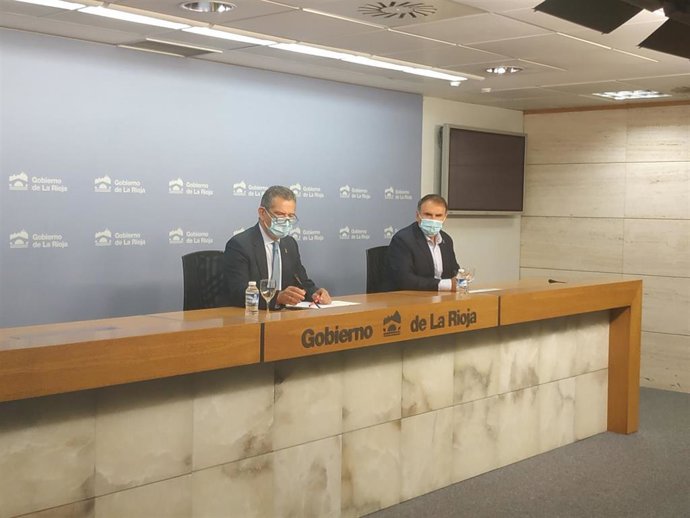 Los consejeros de Hacienda y de Desarrollo Autonómico, Celso González y José Ignacio Castresana