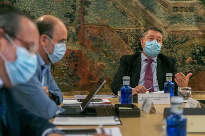 El presidente de C-LM, en el Consejo de Gobierno extraordinario.