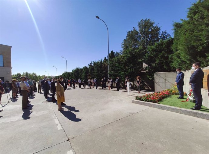 Homenaje municipal a las víctimas de la COVID celebrada en Salamanca.