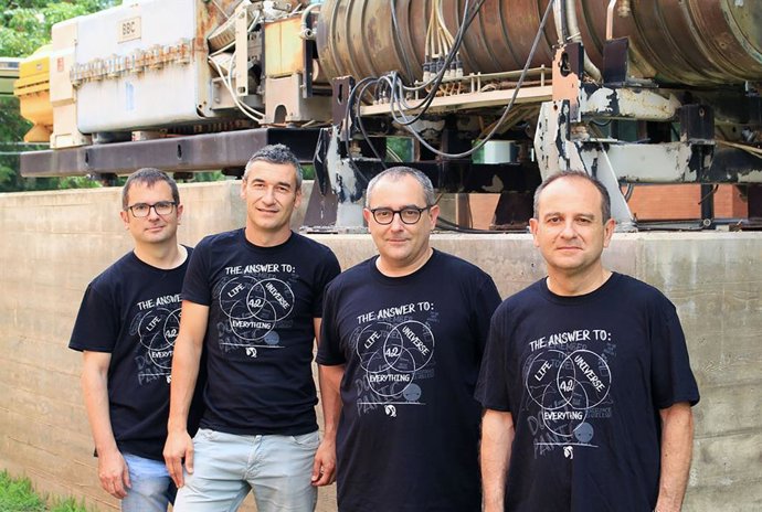 De izquierda a derecha, Alberto Albiol (iTEAM), Luis Caballero y Francisco Albiol (IFIC), Antonio Albiol (iTEAM)