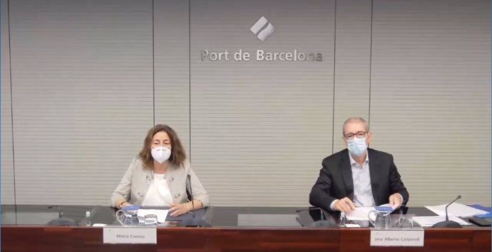 La presidenta del Puerto de Barcelona, Merc Conesa, y el director general, José Alberto Carbonell