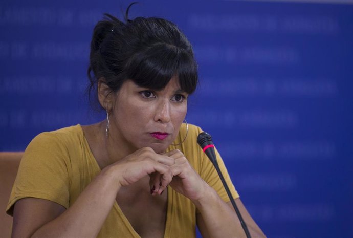 La presidenta del grupo parlamentario de Adelante Andalucía, Teresa Rodríguez, aborda asuntos de actualidad durante la rueda de prensa en el Parlamento de Andalucía. En Sevilla (Andalucía, España), a 24 de julio de 2020.