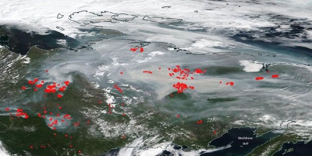 Graves incendios y rápido deshielo por el calor excepcional en Siberia 