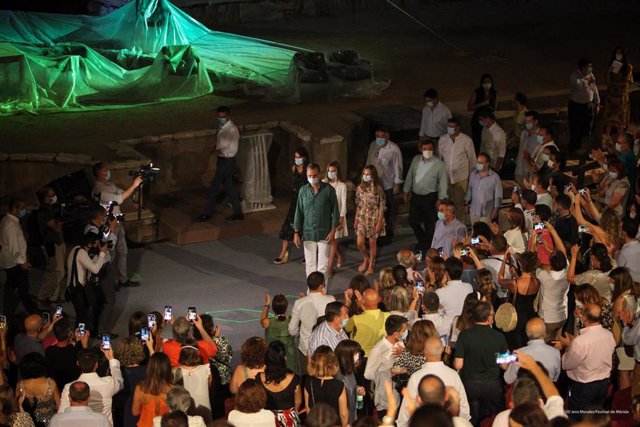 Los Reyes llegan al Teatro Romano de Mérida para asistir a la inauguración del Festival, el pasado miércoles