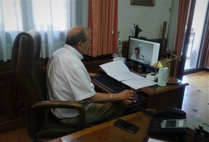 Reunión telemática de la Junta Rectora de la UNED en la provincia de Teruel.