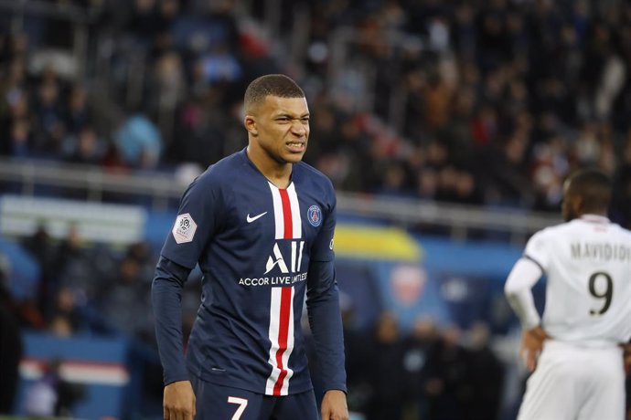 Fútbol.- El Paris Saint-Germain gana la Copa de Francia y pierde a Mbappé por le