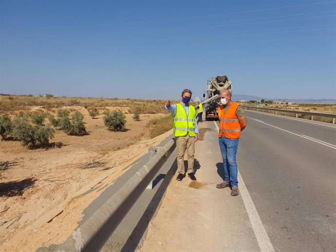 El Director General De Carreteras, José Antonio Fernández Lladó, Visitó Las Obras En La RM-F12, Que Comunica Las Pedanías De Balsicas Con Roldán Y Balsapintada