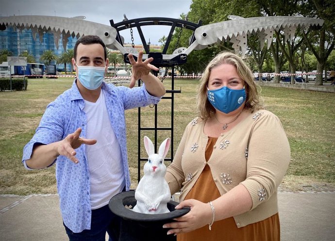 Raúl Alegría y la concejala Lorena Gutiérrez