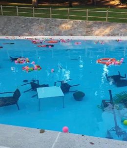 Piscina del Parque del Principe en Cáceres tras sufrir un acto vandálico