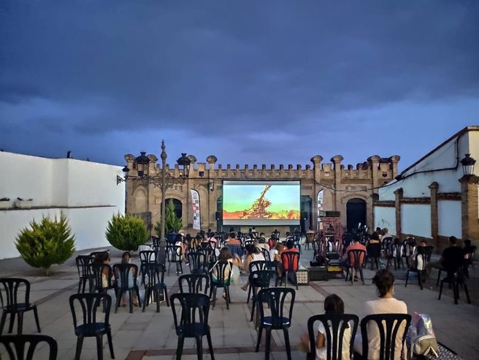 'Cine En El Pueblo' De La Diputación De Huelva