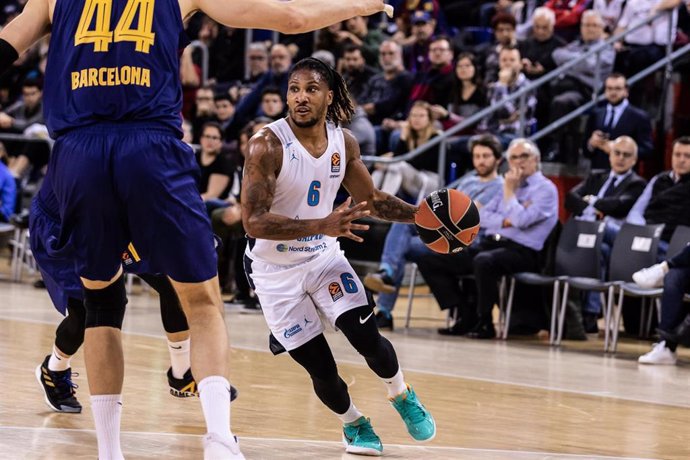 Andrew Albicy en un partido de Euroliga