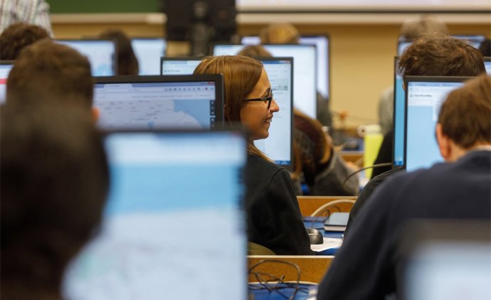 La UPNA pondrá en marcha un proyecto para el desarrollo de competencias digitale