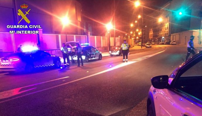 Controles de la Guardia Civil y la Policía Local de Marín